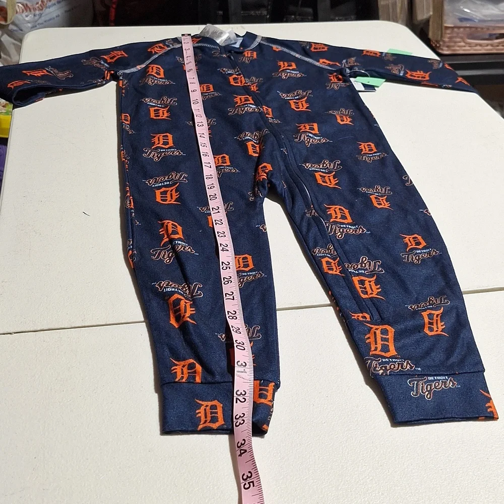 Genuine Merchandise Detroit Tigers Sleepwear/Romper 3T - Picture 14 of 15